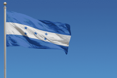 bandera de honduras ondeando al viento