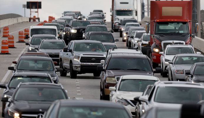 trafico en calles de miami